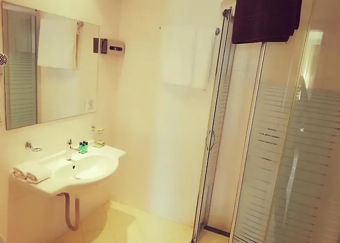 Хотел Плаза 3*